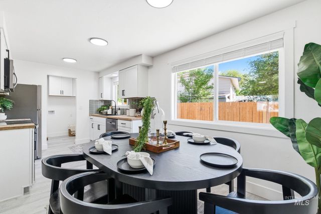 803 Smith Ave, Nampa, ID 83651
