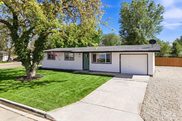 803 Smith Ave, Nampa, ID 83651