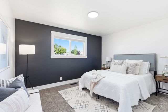 803 Smith Ave, Nampa, ID 83651