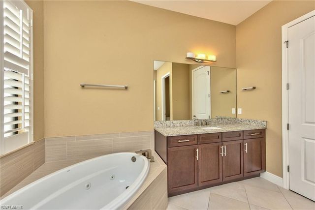 1614 Serrano CIR, Naples, FL 34105