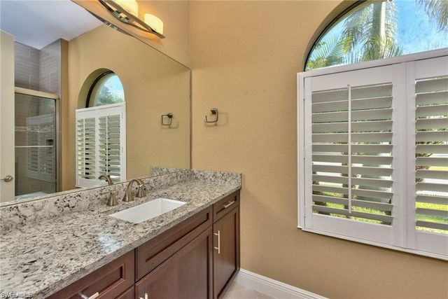 1614 Serrano CIR, Naples, FL 34105