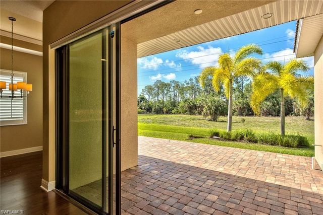 1614 Serrano CIR, Naples, FL 34105