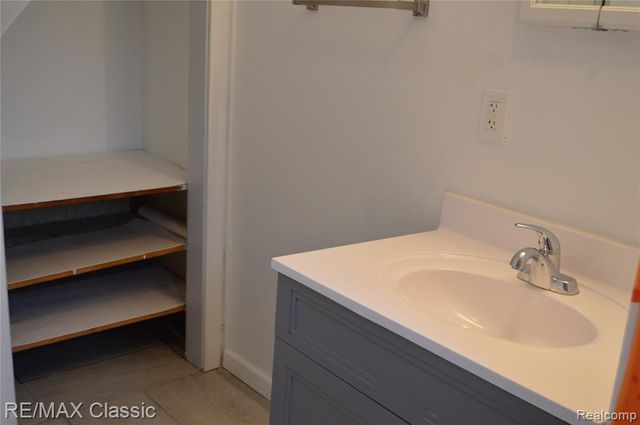 15478 Lola Lola Drive, Redford, MI 48239