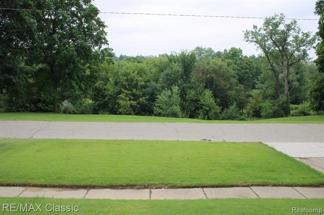 15478 Lola Lola Drive, Redford, MI 48239