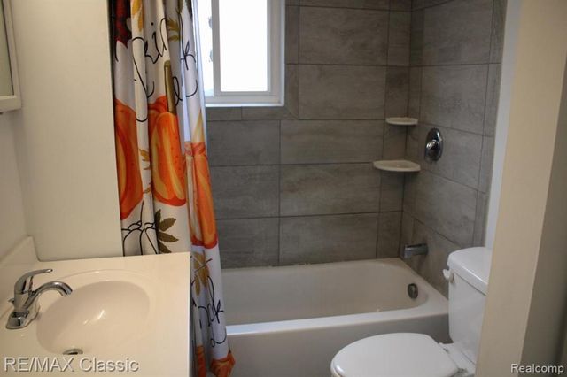 15478 Lola Lola Drive, Redford, MI 48239