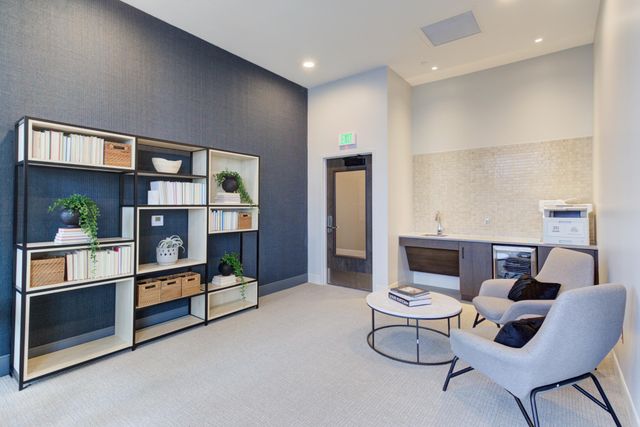 270 Hennepin Avenue 517, Minneapolis, MN 55401