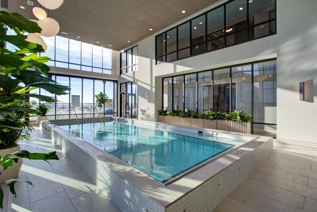 270 Hennepin Avenue 517, Minneapolis, MN 55401