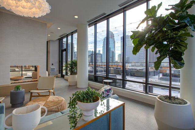 270 Hennepin Avenue 517, Minneapolis, MN 55401