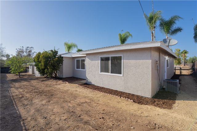 723 Amigos Road, Ramona, CA 92065