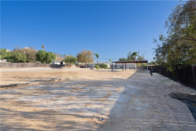 723 Amigos Road, Ramona, CA 92065