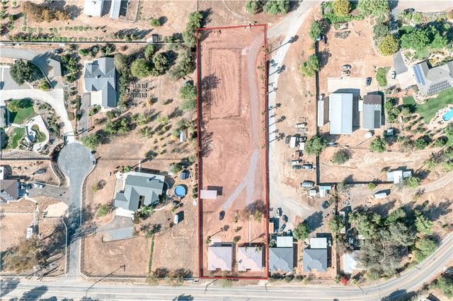 723 Amigos Road, Ramona, CA 92065
