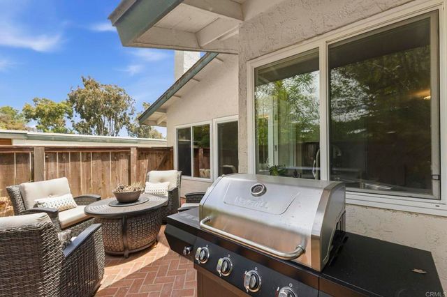 2033 Shadytree Lane, Encinitas, CA 92024