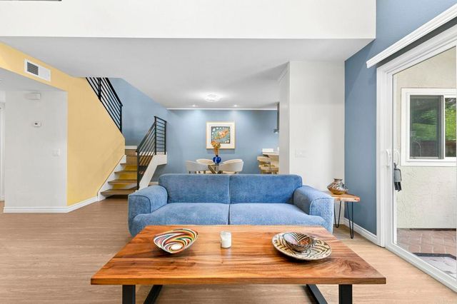 2033 Shadytree Lane, Encinitas, CA 92024