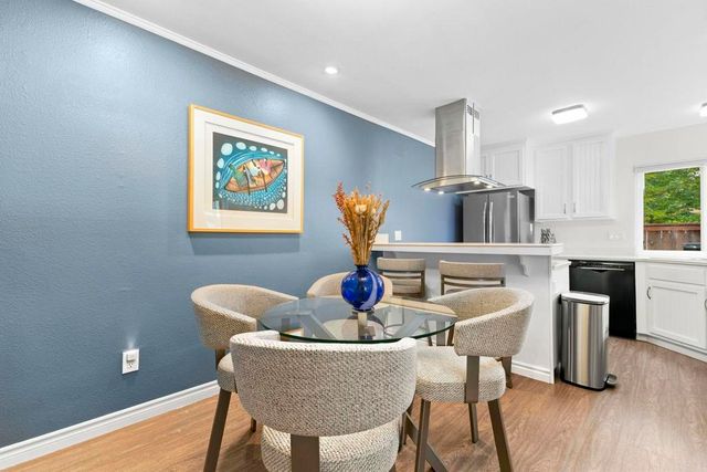 2033 Shadytree Lane, Encinitas, CA 92024