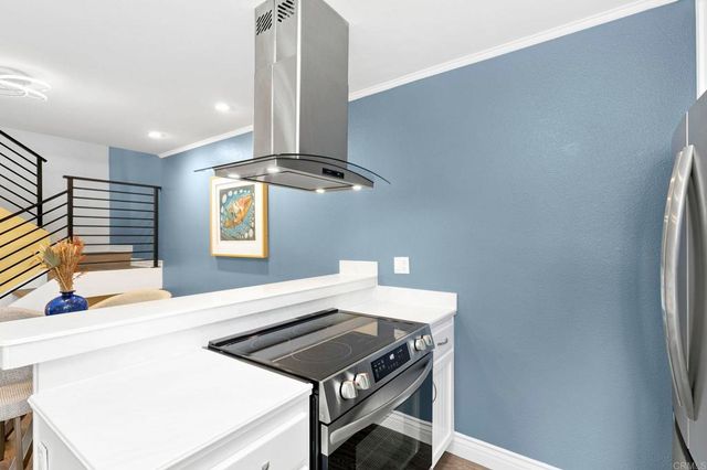 2033 Shadytree Lane, Encinitas, CA 92024