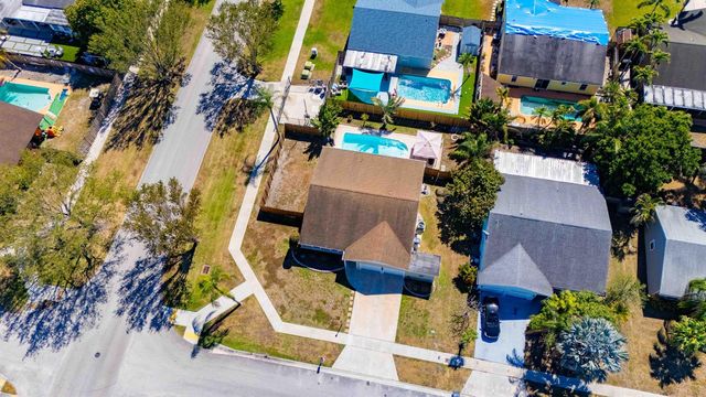 7791 Blairwood Circle N, Lake Worth, FL 33467