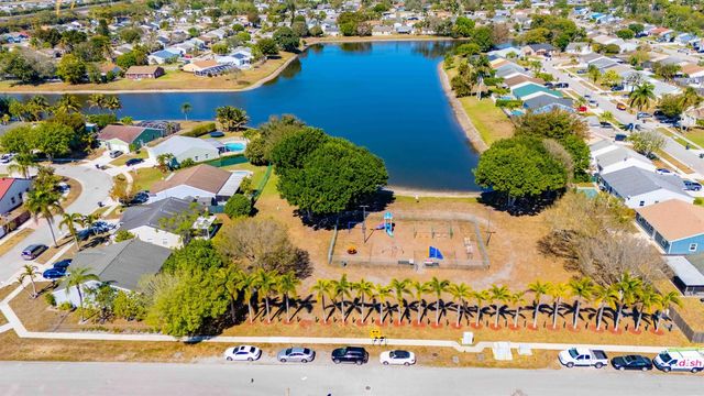 7791 Blairwood Circle N, Lake Worth, FL 33467