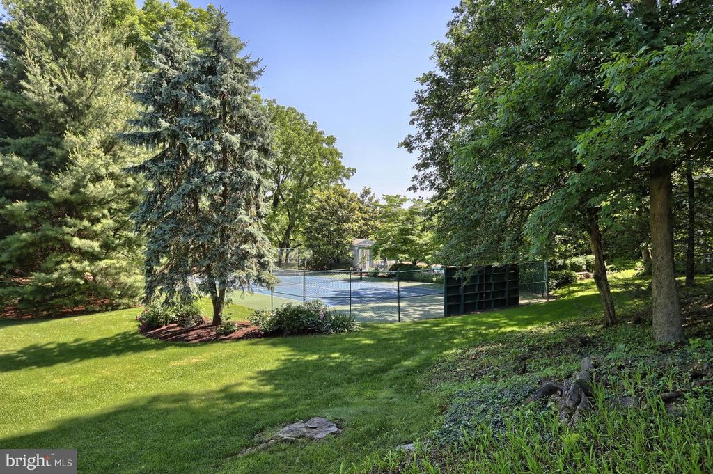 130 NORTHWEST DR, Lebanon, PA 17042