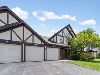 387 Elizabeth Drive D, Wood Dale, IL 60191