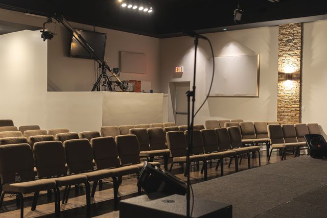 1326 N Hamlin Avenue, Chicago, IL 60651