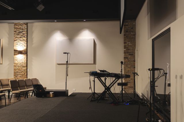 1326 N Hamlin Avenue, Chicago, IL 60651