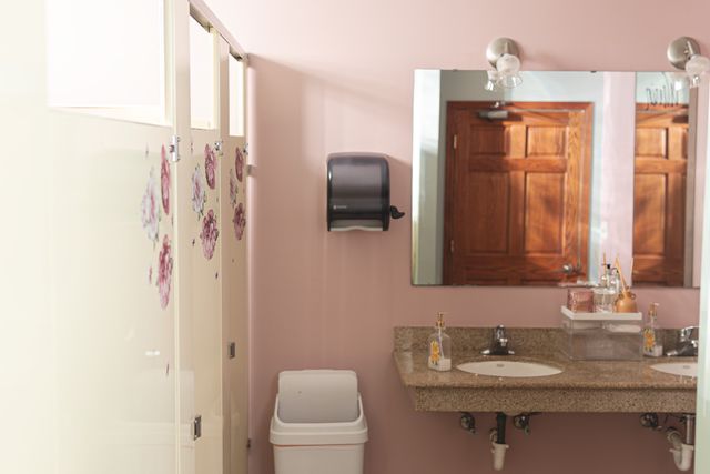 1326 N Hamlin Avenue, Chicago, IL 60651