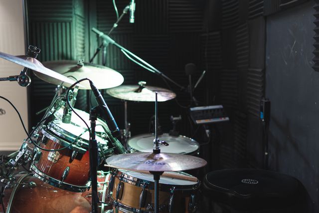 1326 N Hamlin Avenue, Chicago, IL 60651