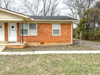 1525 N Tennessee Blvd, Murfreesboro, TN 37130