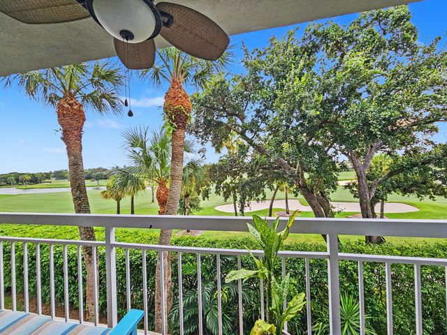 2811 Village Boulevard 302, West Palm Beach, FL 33409