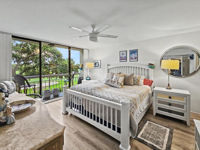 2811 Village Boulevard 302, West Palm Beach, FL 33409