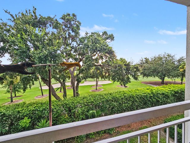 2811 Village Boulevard 302, West Palm Beach, FL 33409