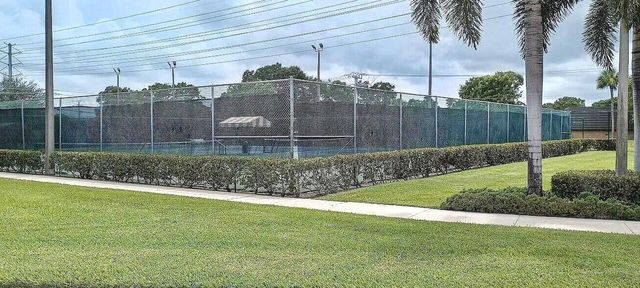 2811 Village Boulevard 302, West Palm Beach, FL 33409
