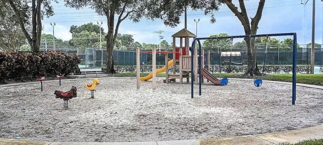 2811 Village Boulevard 302, West Palm Beach, FL 33409