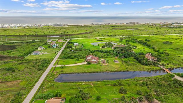 3030 9 Mile Road, Galveston, TX 77554