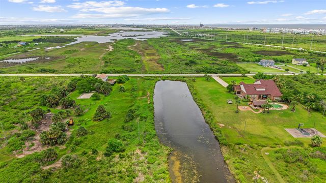 3030 9 Mile Road, Galveston, TX 77554