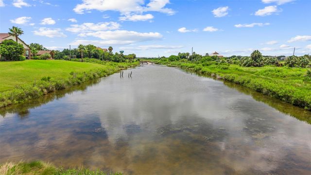 3030 9 Mile Road, Galveston, TX 77554