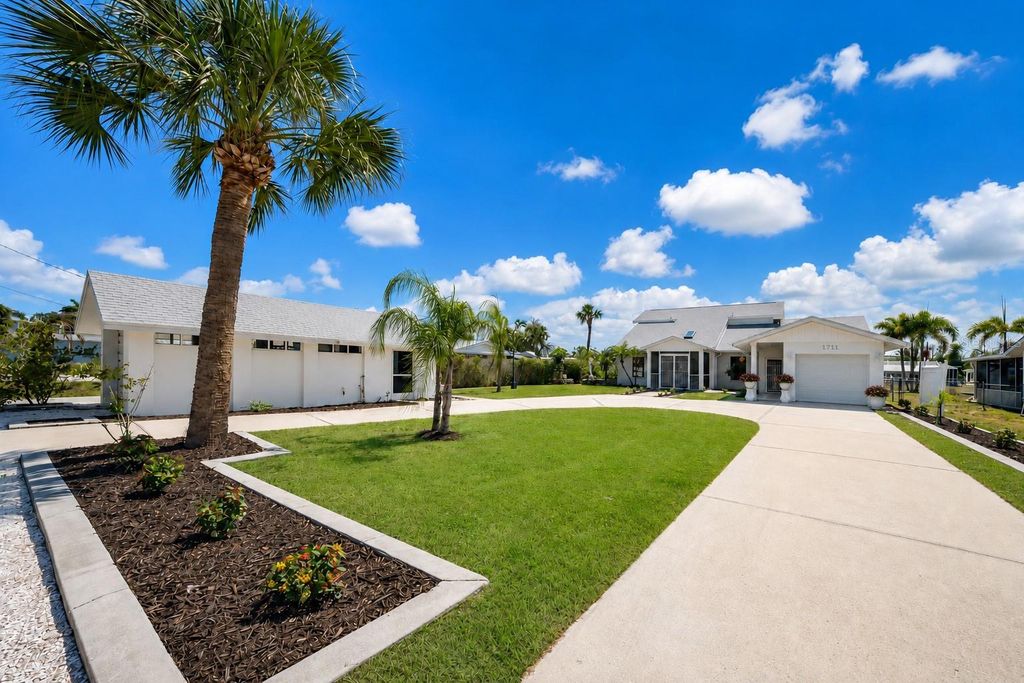 1711 RIVERSIDE DRIVE, Englewood, FL 34223