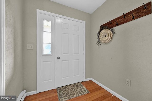 75 HICKORY RD, Denver, PA 17517