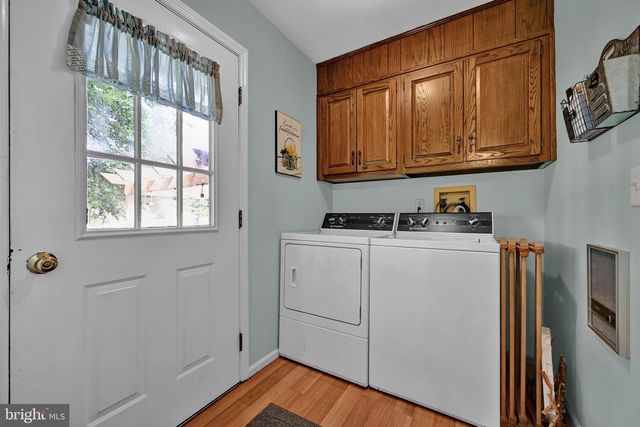 75 HICKORY RD, Denver, PA 17517