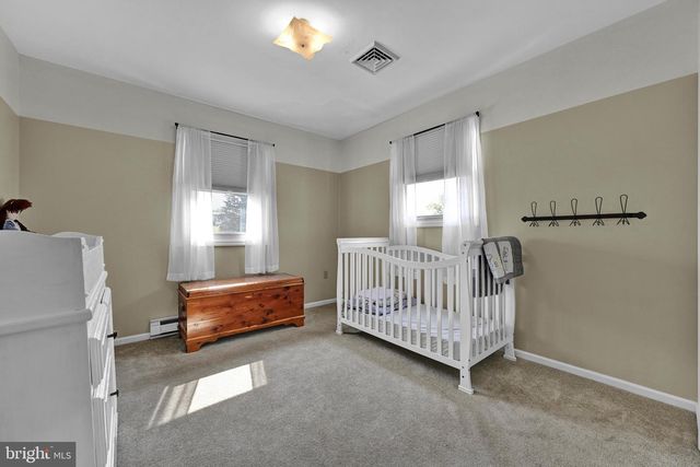 75 HICKORY RD, Denver, PA 17517