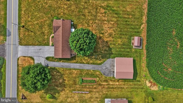 75 HICKORY RD, Denver, PA 17517