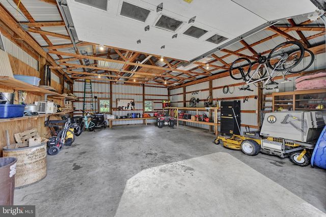 75 HICKORY RD, Denver, PA 17517