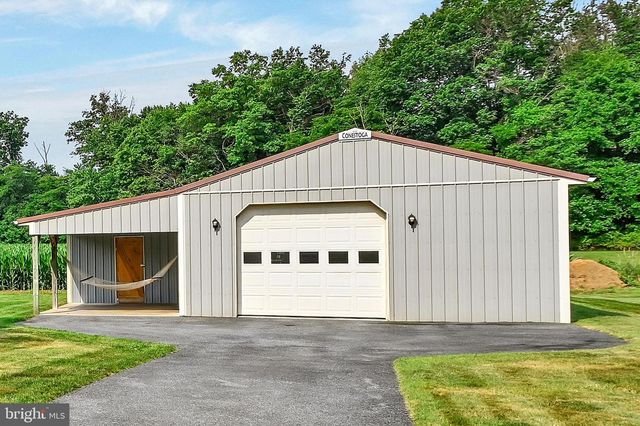 75 HICKORY RD, Denver, PA 17517