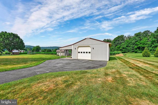 75 HICKORY RD, Denver, PA 17517