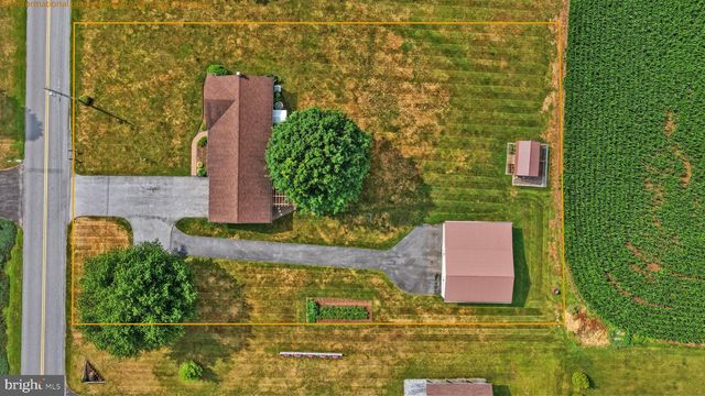75 HICKORY RD, Denver, PA 17517