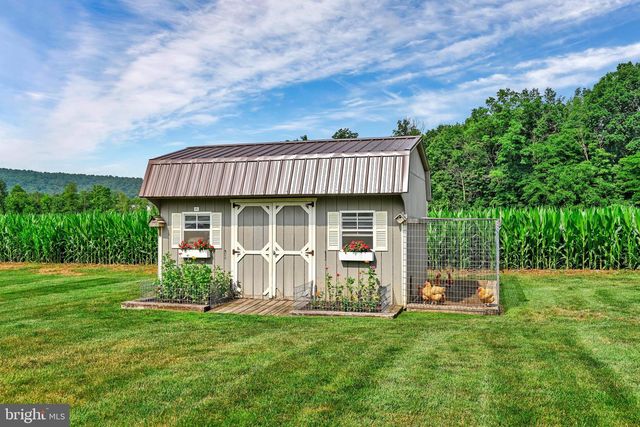 75 HICKORY RD, Denver, PA 17517