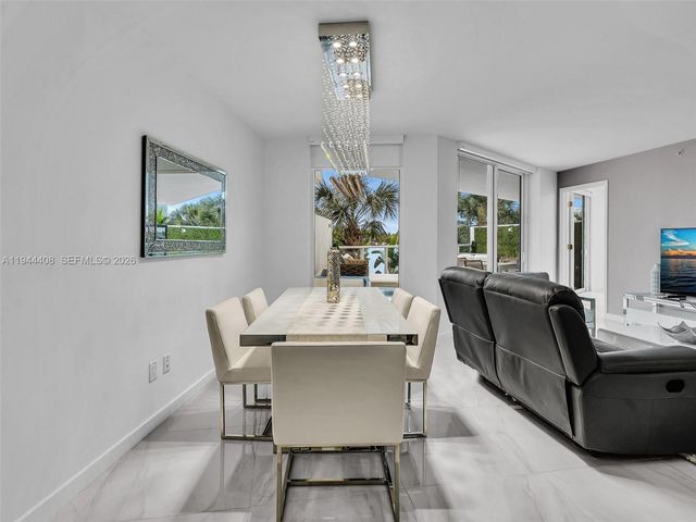 9821 E Bay Harbor Dr 302, Bay Harbor Islands, FL 33154