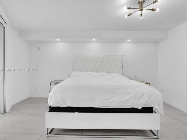 9821 E Bay Harbor Dr 302, Bay Harbor Islands, FL 33154