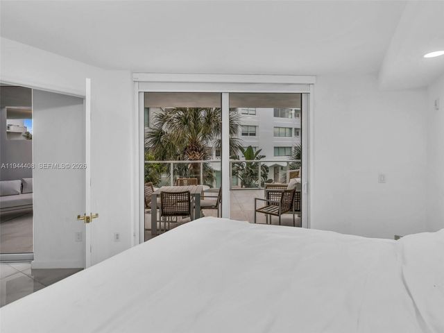 9821 E Bay Harbor Dr 302, Bay Harbor Islands, FL 33154