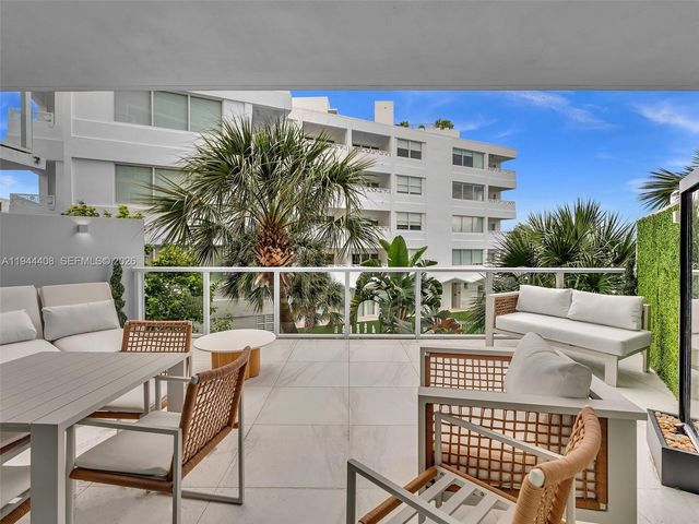 9821 E Bay Harbor Dr 302, Bay Harbor Islands, FL 33154